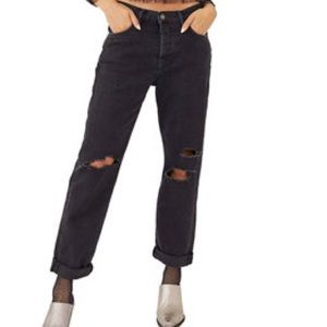 Free people boyfriend black magic jeans. Size 31. NWT.